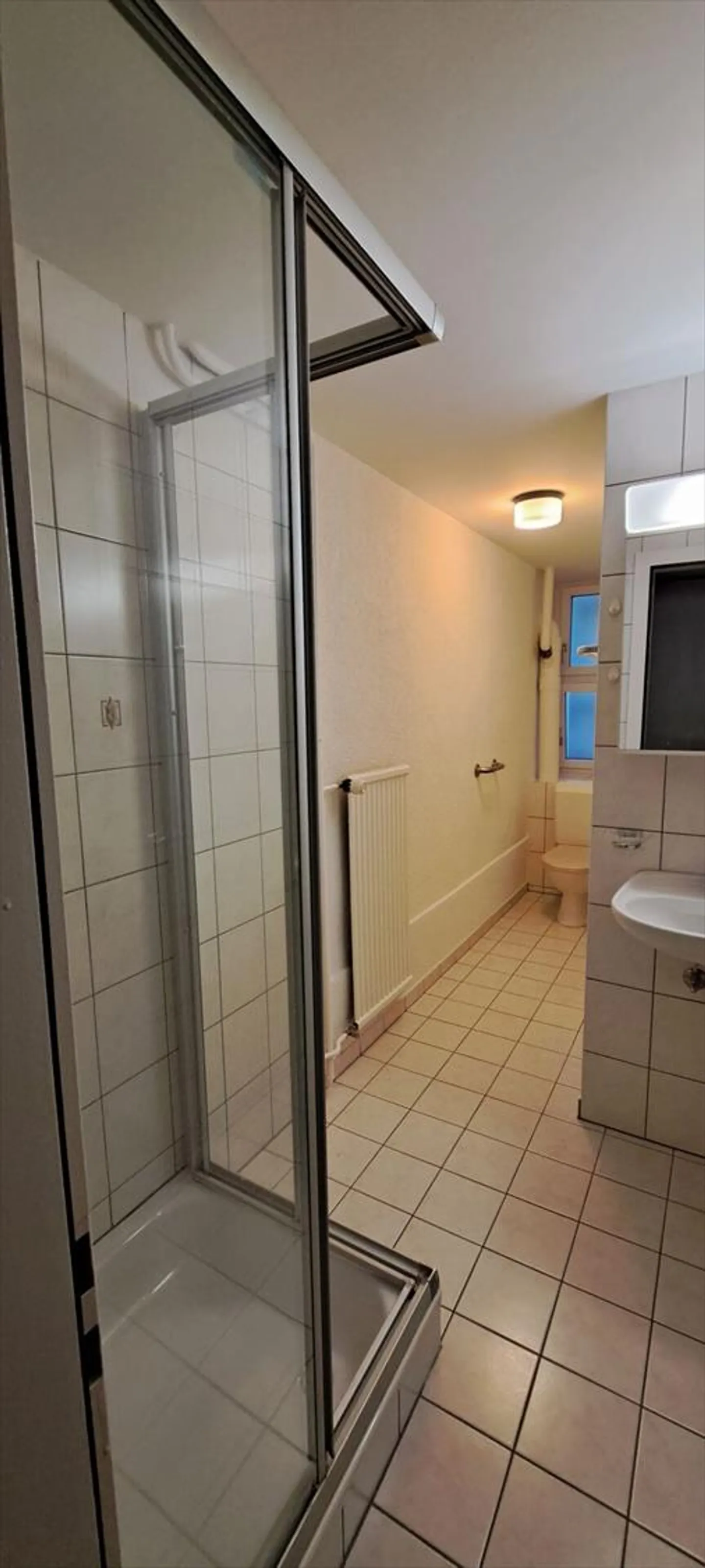 St-Imier, appartamento di 3.5 locali - pittura nuova - Foto 7 di 8