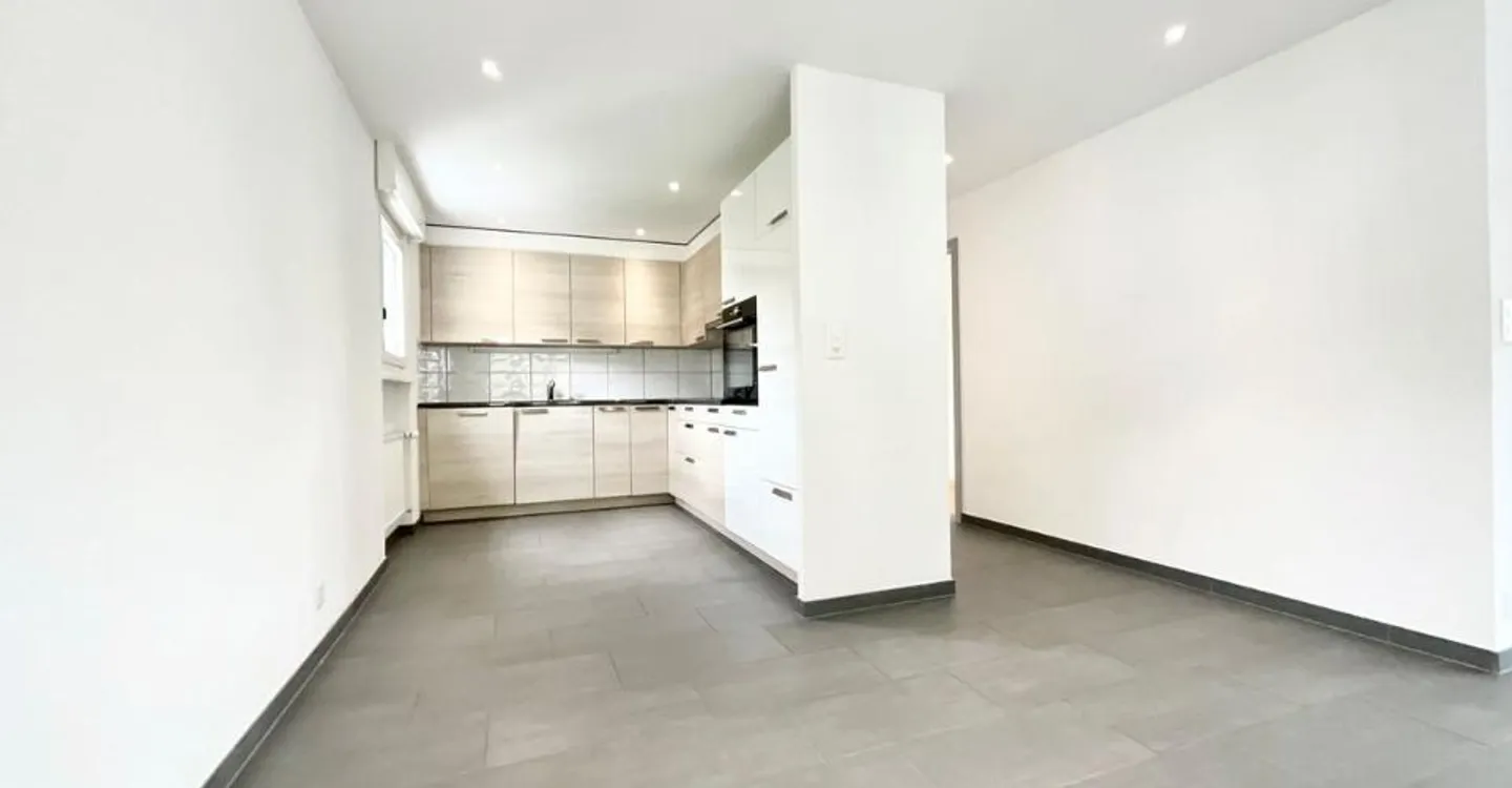 Bel appartement lumineux de 4,5 pièces - Photo 2 sur 8