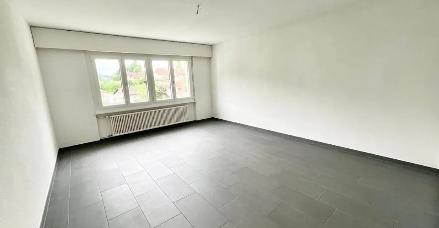 Bel appartement lumineux de 4,5 pièces - Photo 4 sur 8