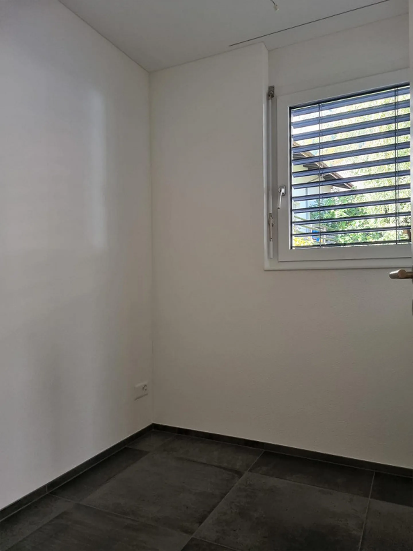 Moderne Wohnung mit grosser Terrasse - Foto 6 von 8