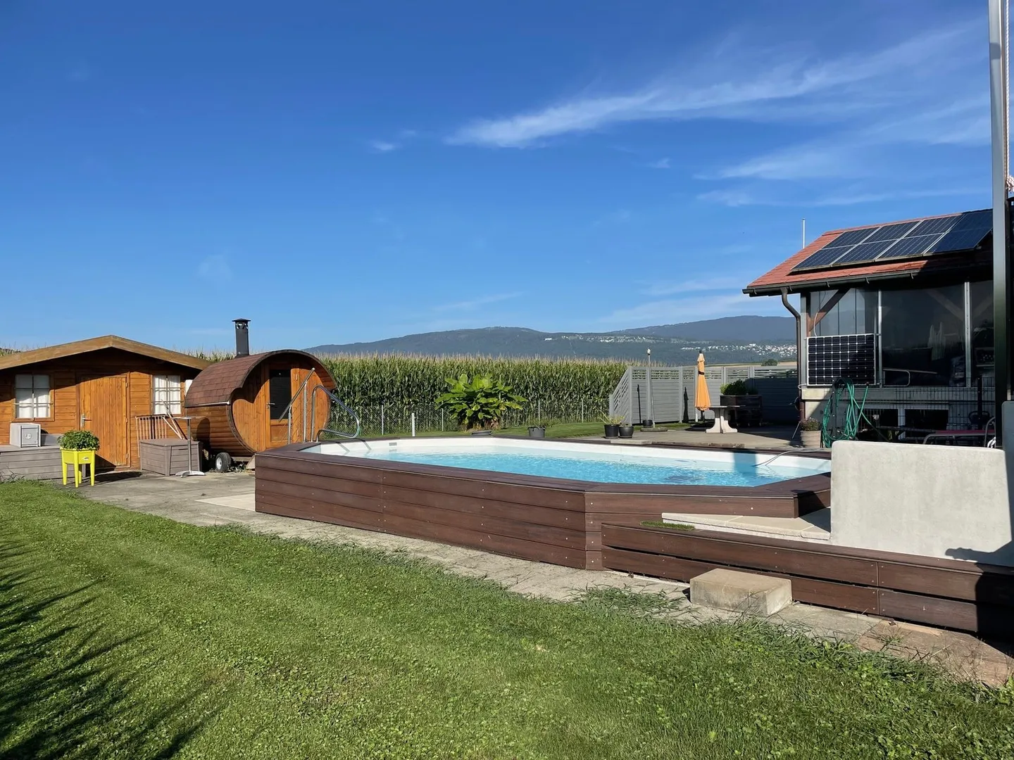 Casa bifamiliare da sogno con piscina e grande giardino a Schwadernau - Foto 4 di 15