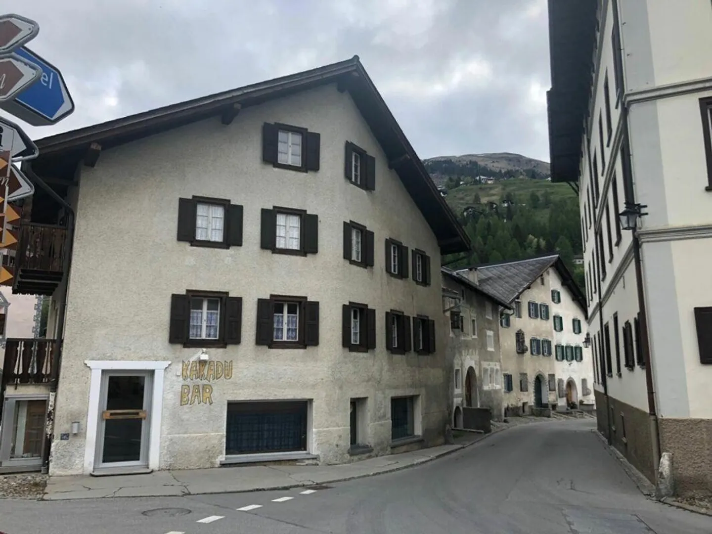 Objet de conversion et d'extension dans le centre du village de Bergün/Bravuogn - Photo 1 sur 10