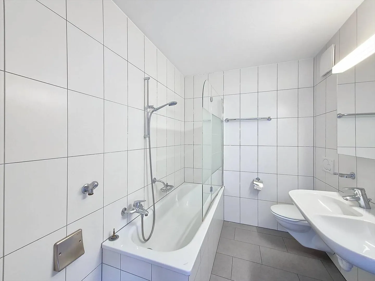 Yield Object - Spacious Duplex with 4.5 Rooms! - Photo 4 of 10