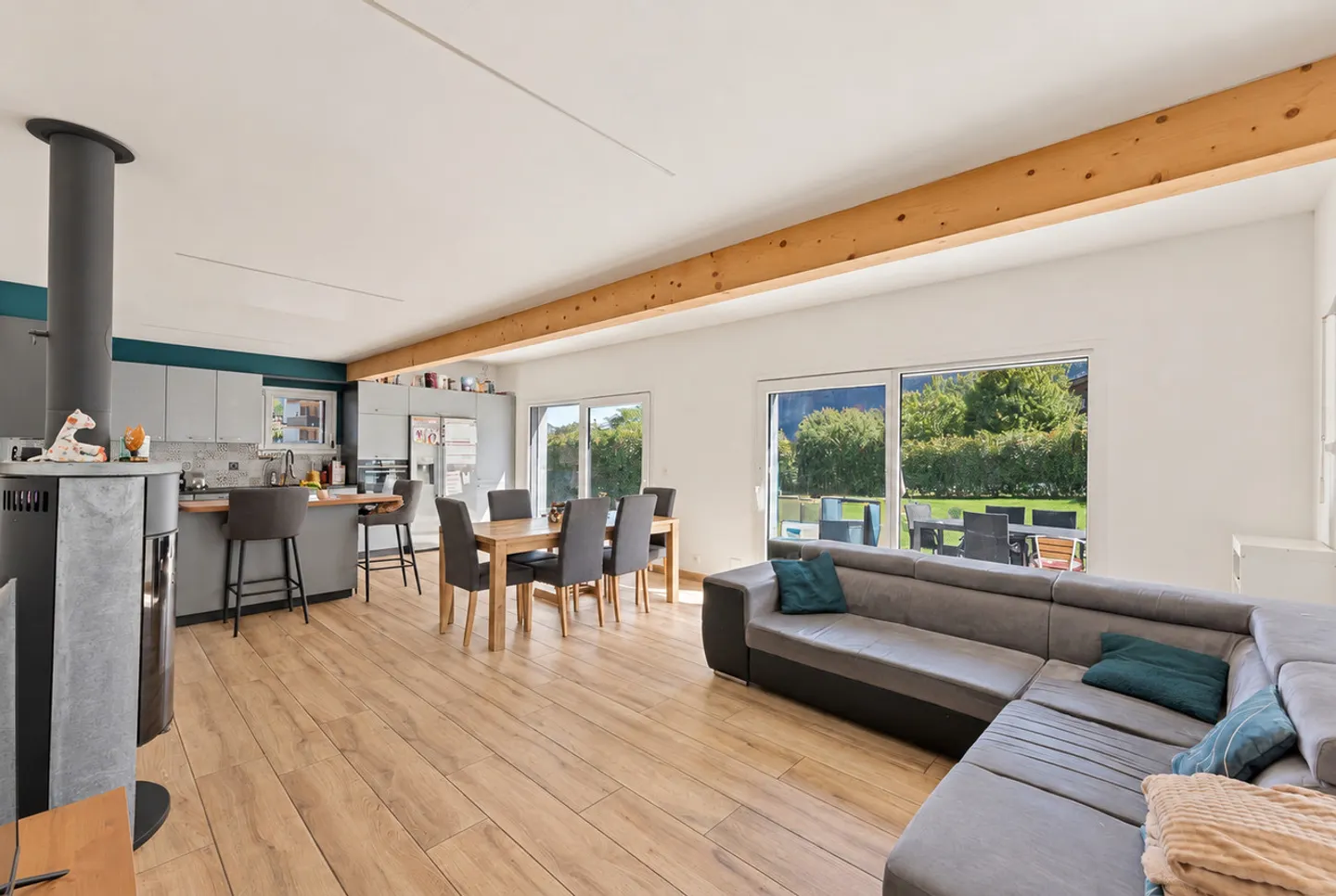 Your future home in Salvan: 6 rooms and 1,080 m² of land - Photo 4 of 15