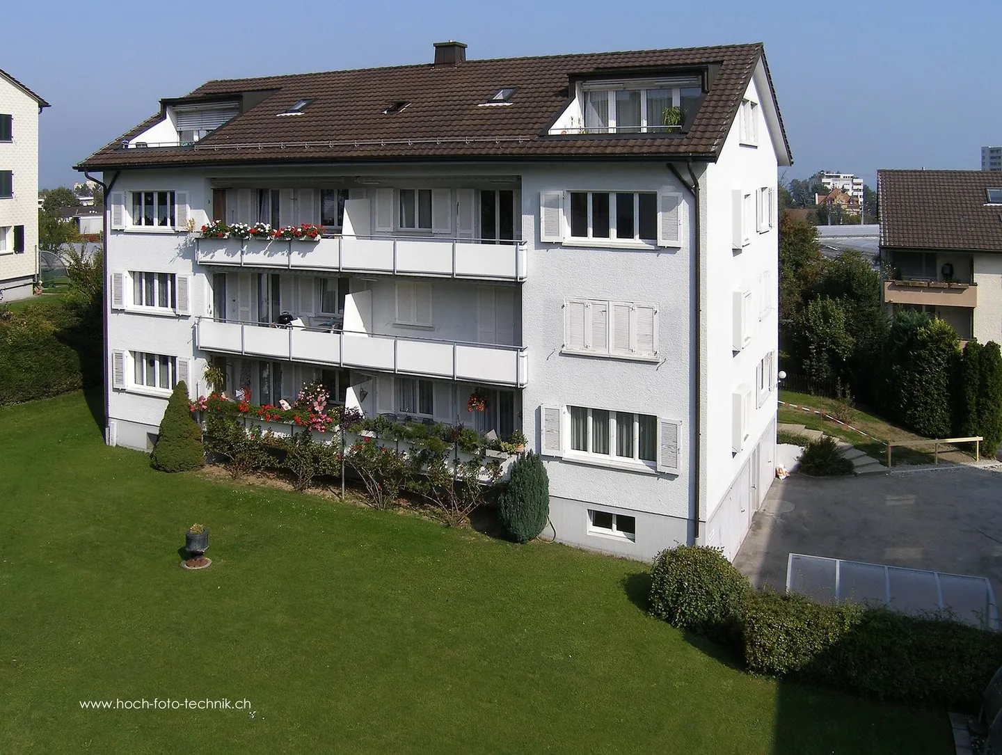 Cozy 4-Room Apartment in the Green - Photo 1 of 8