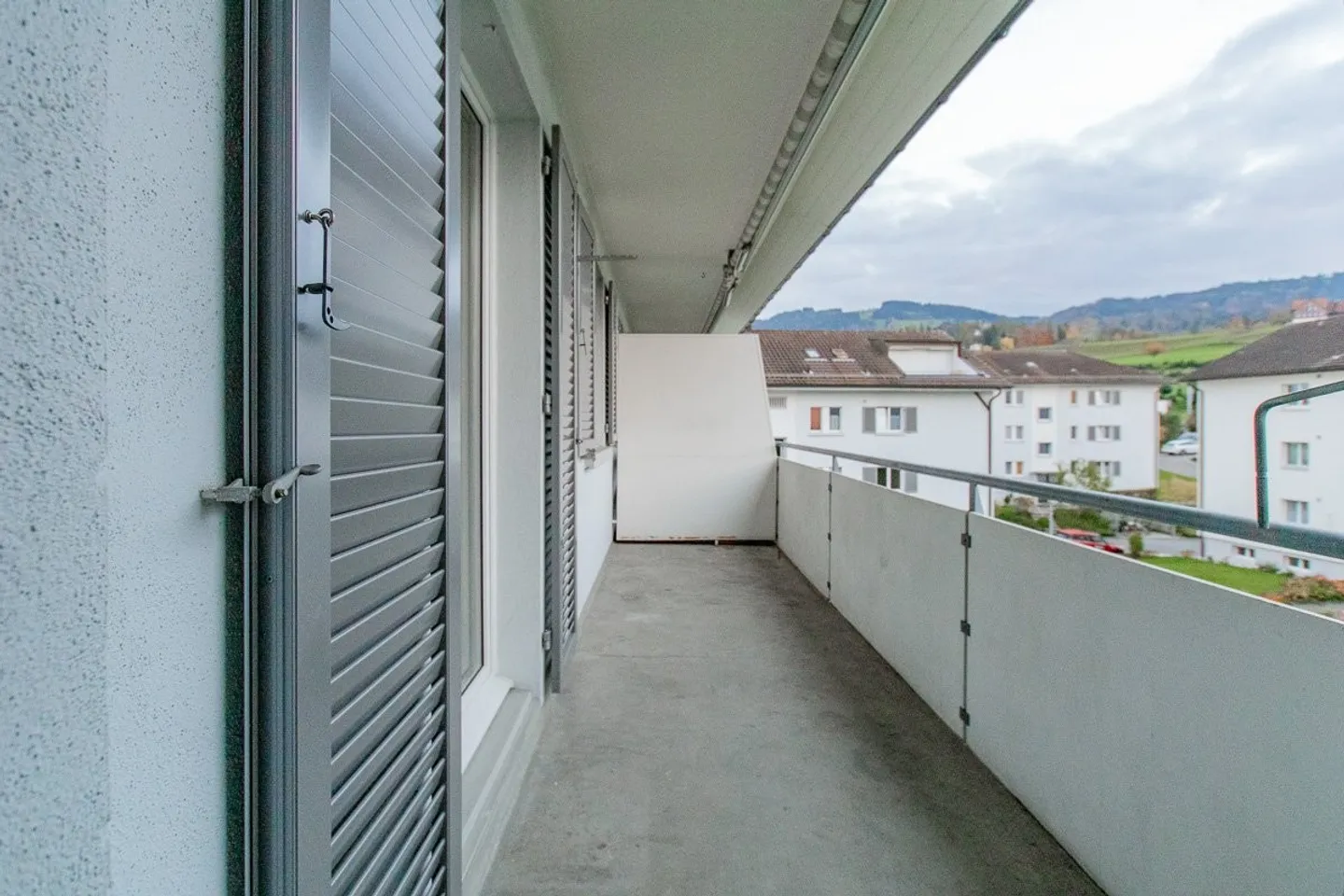 Cozy 4-Room Apartment in the Green - Photo 8 of 8