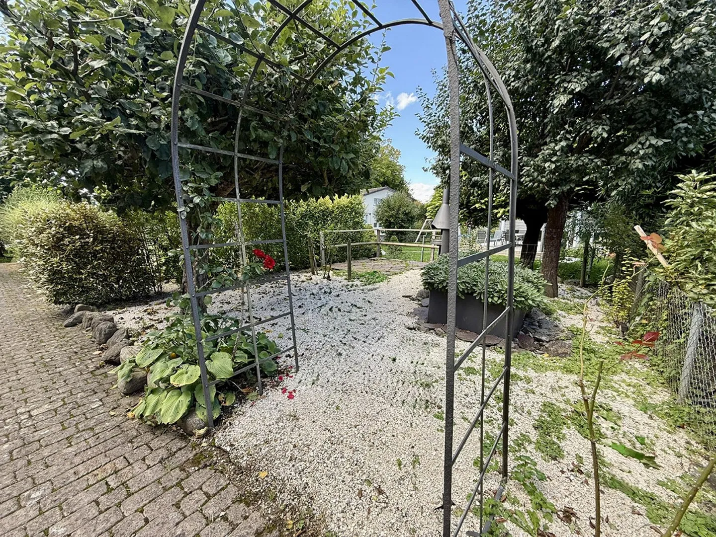 Ampia casa unifamiliare nel popolare quartiere di Neinern a Wiesendangen - Foto 4 di 30