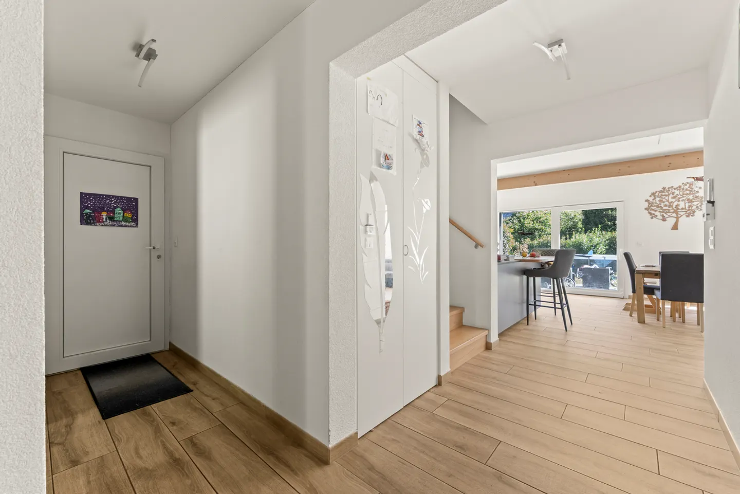 Your future home in Salvan: 6 rooms and 1,080 m² of land - Photo 6 of 15