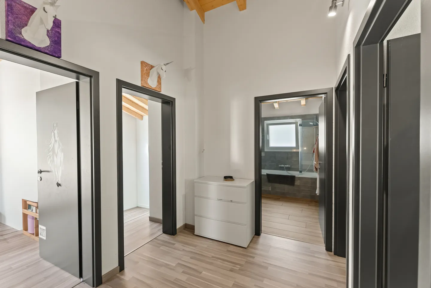 Your future home in Salvan: 6 rooms and 1,080 m² of land - Photo 11 of 15