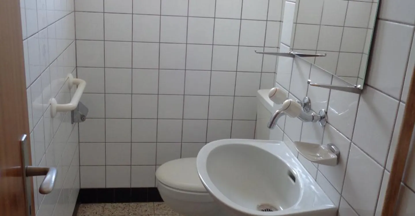 Appartement Charmant avec Loyer Offert - Photo 3 sur 13