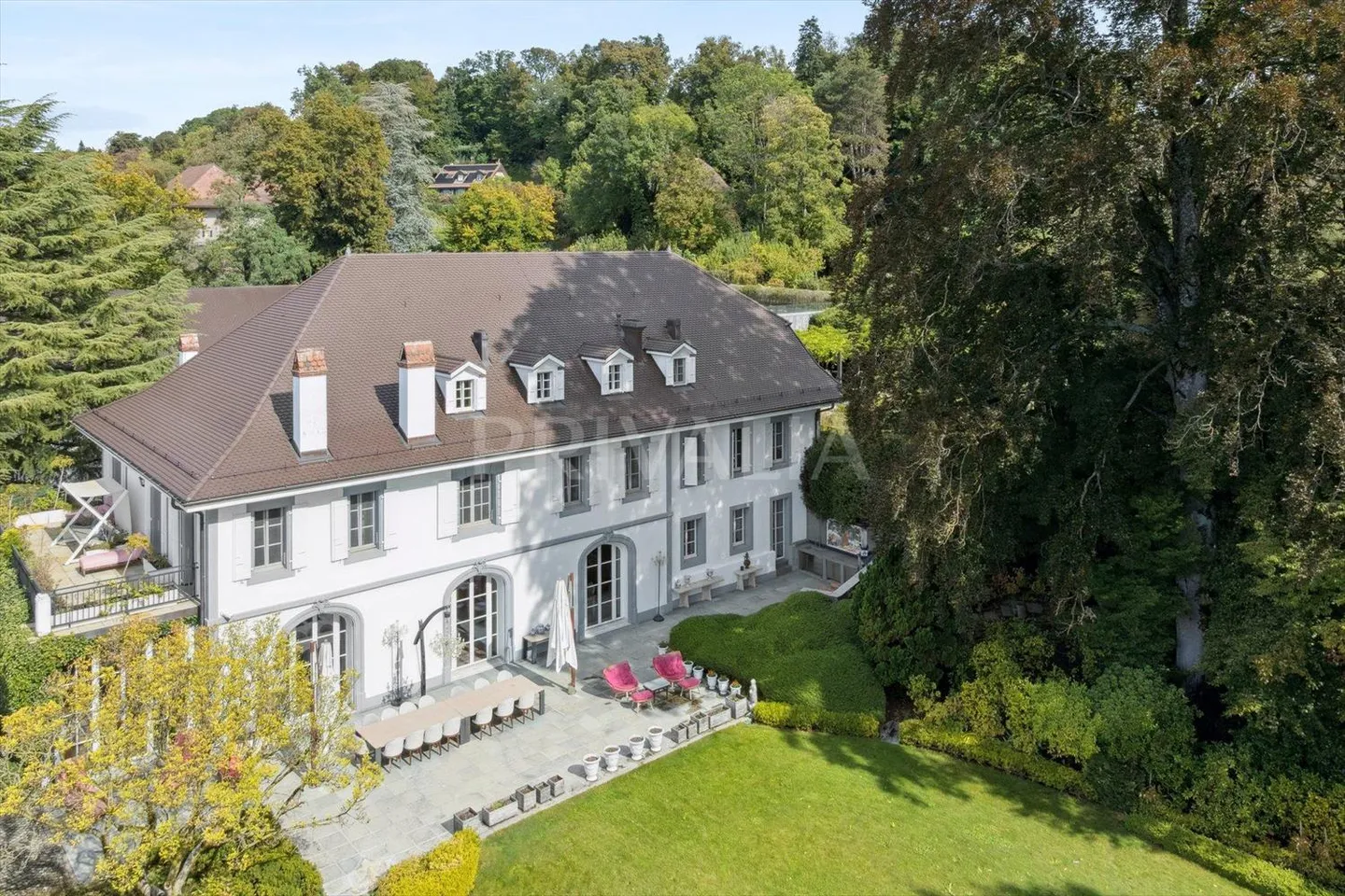 Herrliche Ausnahmeeigenschaft in Jouxtens-Mézery - Foto 1 von 10