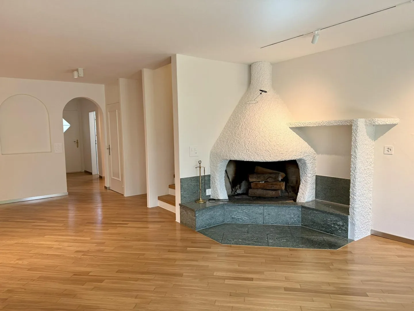 Ampia casa unifamiliare nel popolare quartiere di Neinern a Wiesendangen - Foto 9 di 30