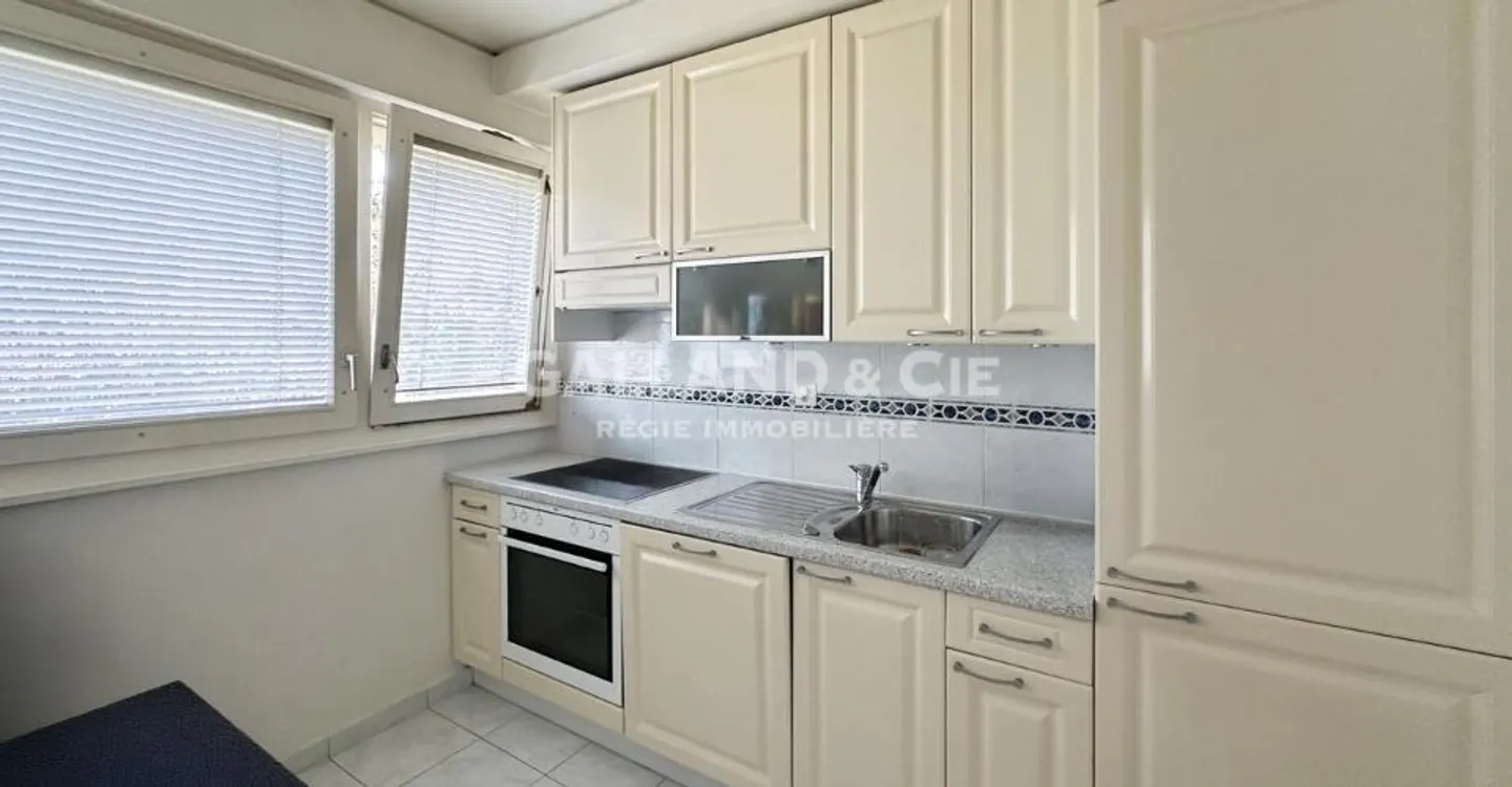 In the heart of Pully - 6.5 rooms + 3.5 rooms easily combinable - Potential - Photo 9 of 10