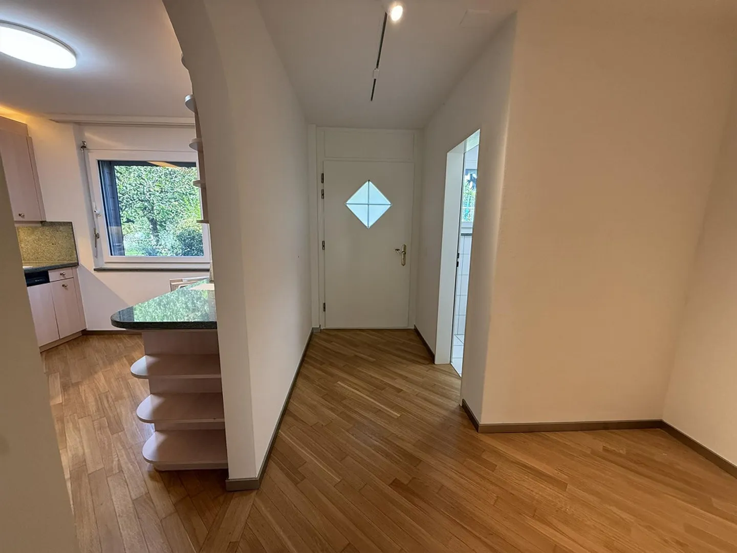Ampia casa unifamiliare nel popolare quartiere di Neinern a Wiesendangen - Foto 10 di 30