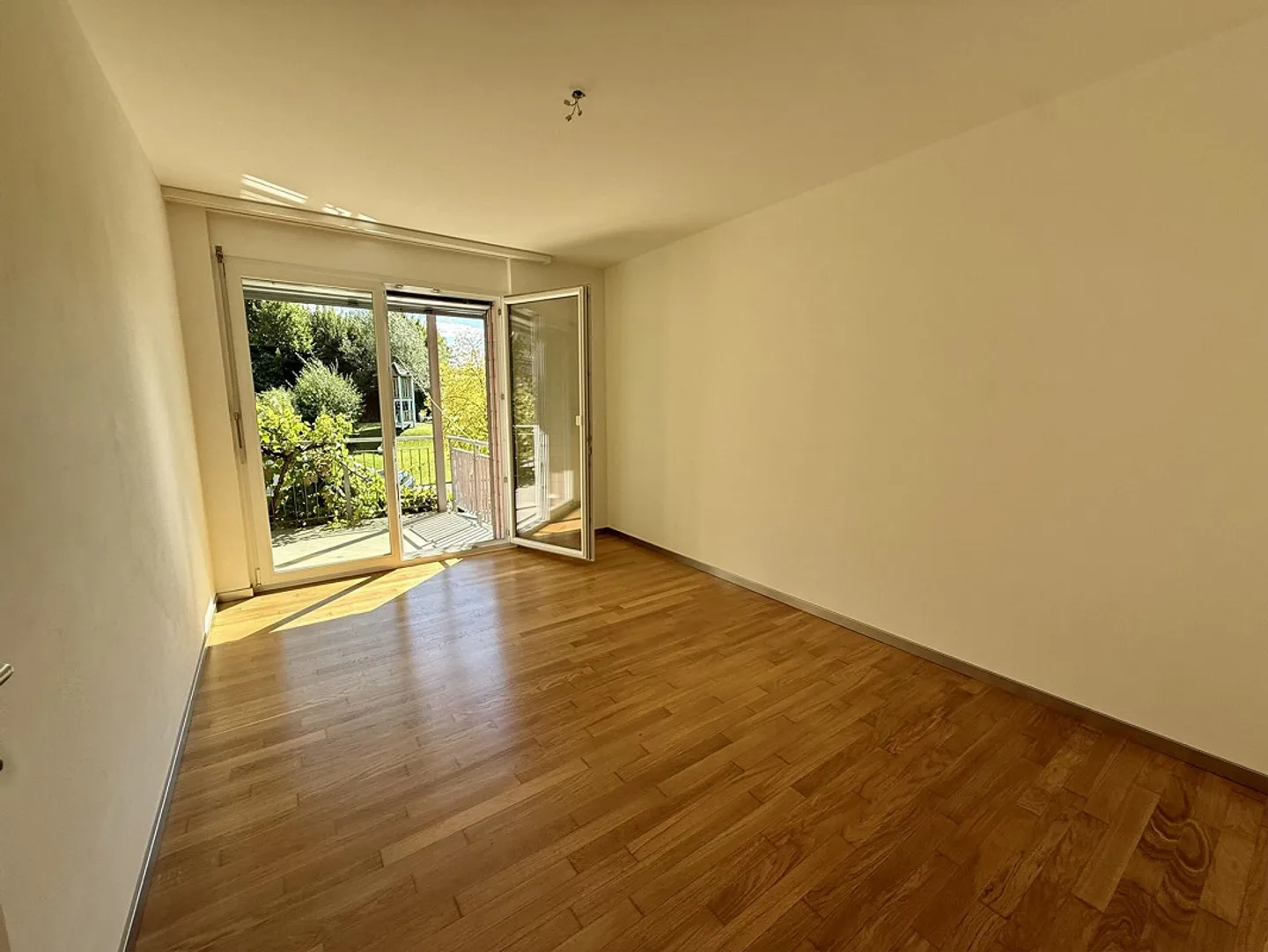 Ampia casa unifamiliare nel popolare quartiere di Neinern a Wiesendangen - Foto 17 di 30