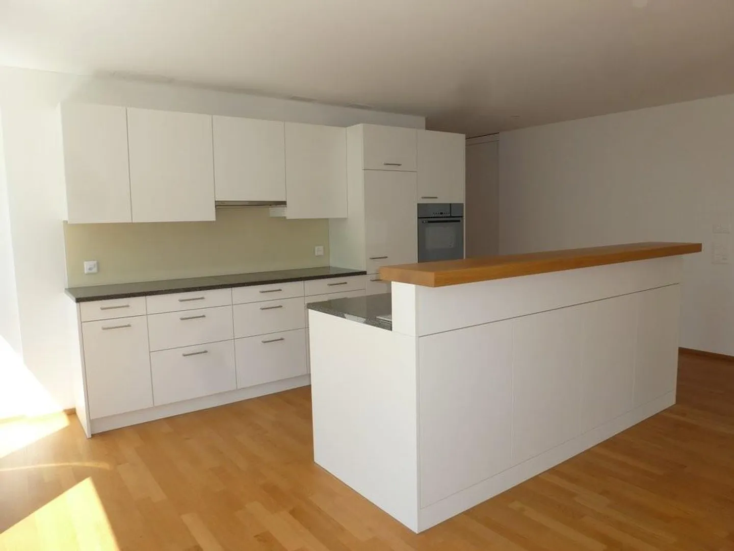 Top modern Wohnen mit allen Annehmlichkeiten einer Zentrumslage - Foto 3 von 8