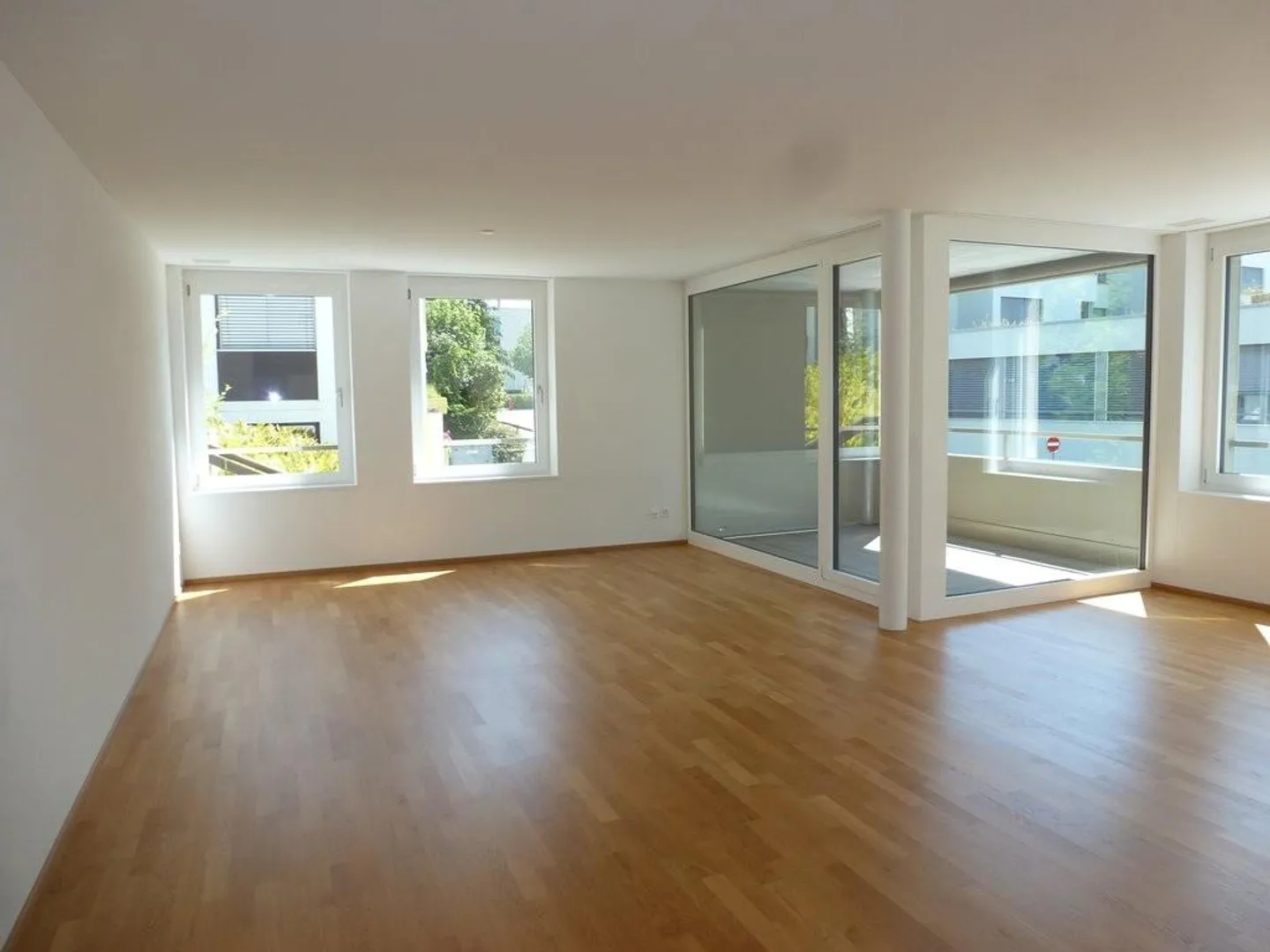 Top modern Wohnen mit allen Annehmlichkeiten einer Zentrumslage - Foto 4 von 8