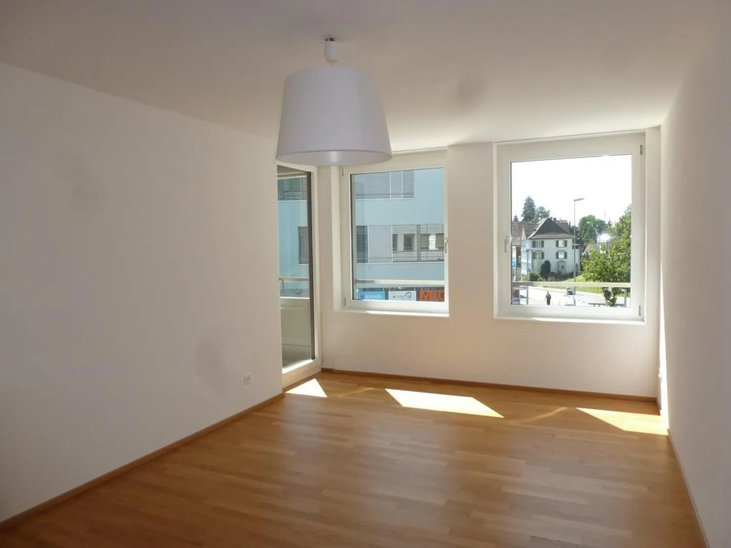 Top modern Wohnen mit allen Annehmlichkeiten einer Zentrumslage - Foto 5 von 8