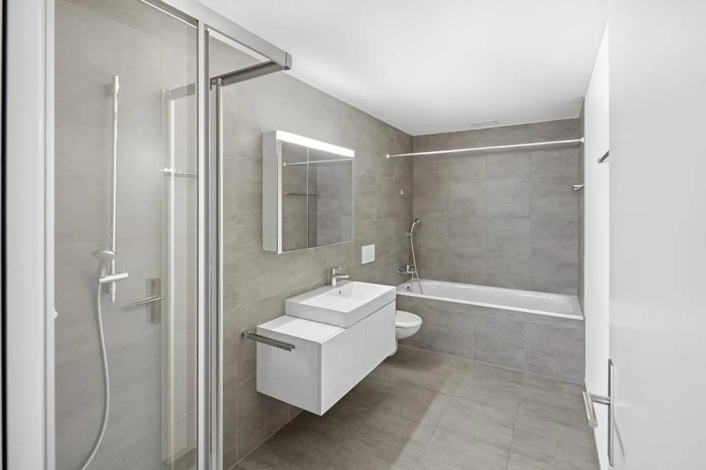 Top modern Wohnen mit allen Annehmlichkeiten einer Zentrumslage - Foto 7 von 8