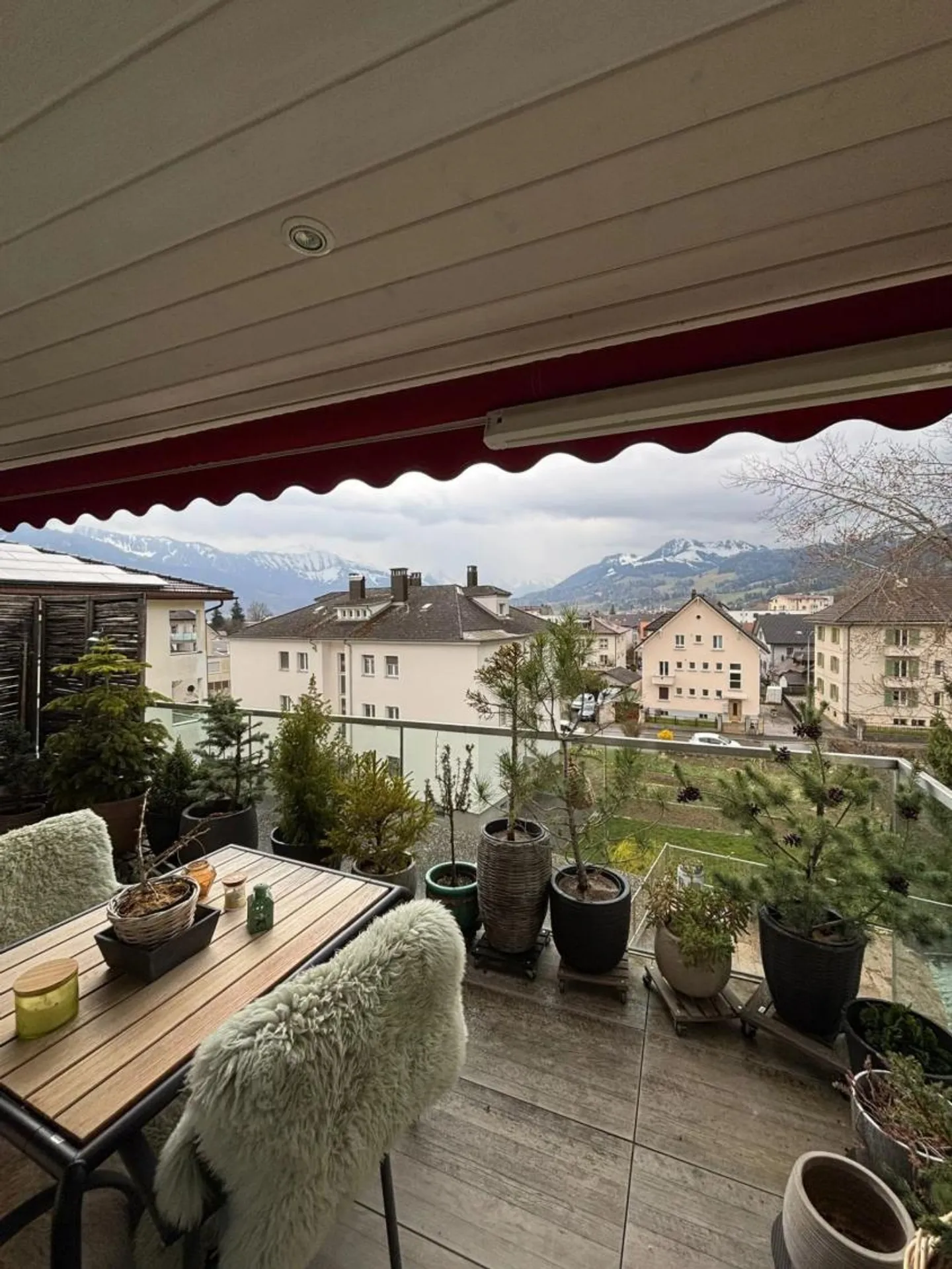 Appartement atypique 3,5 pièces à Bulle - Photo 1 sur 12
