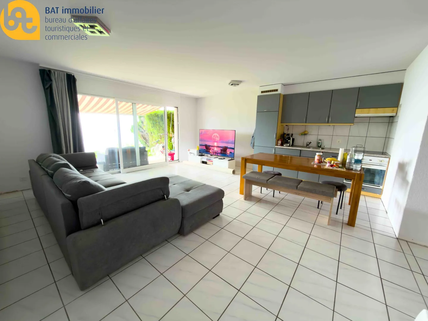Appartement Charmant avec Vue Alpestre - Photo 1 sur 6