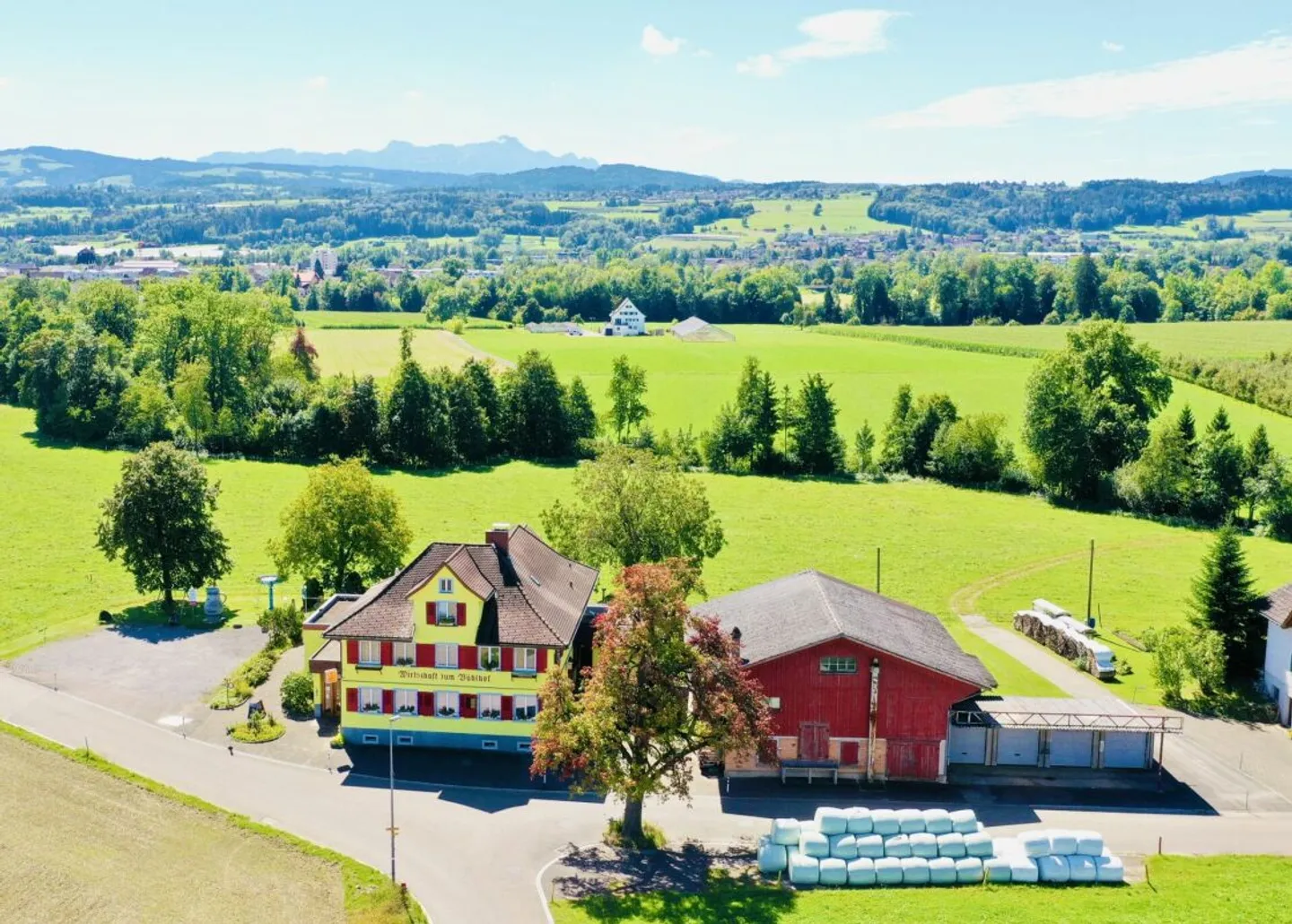 TRADITION, NATUR UND VIEL POTENTIAL - Foto 1 von 7