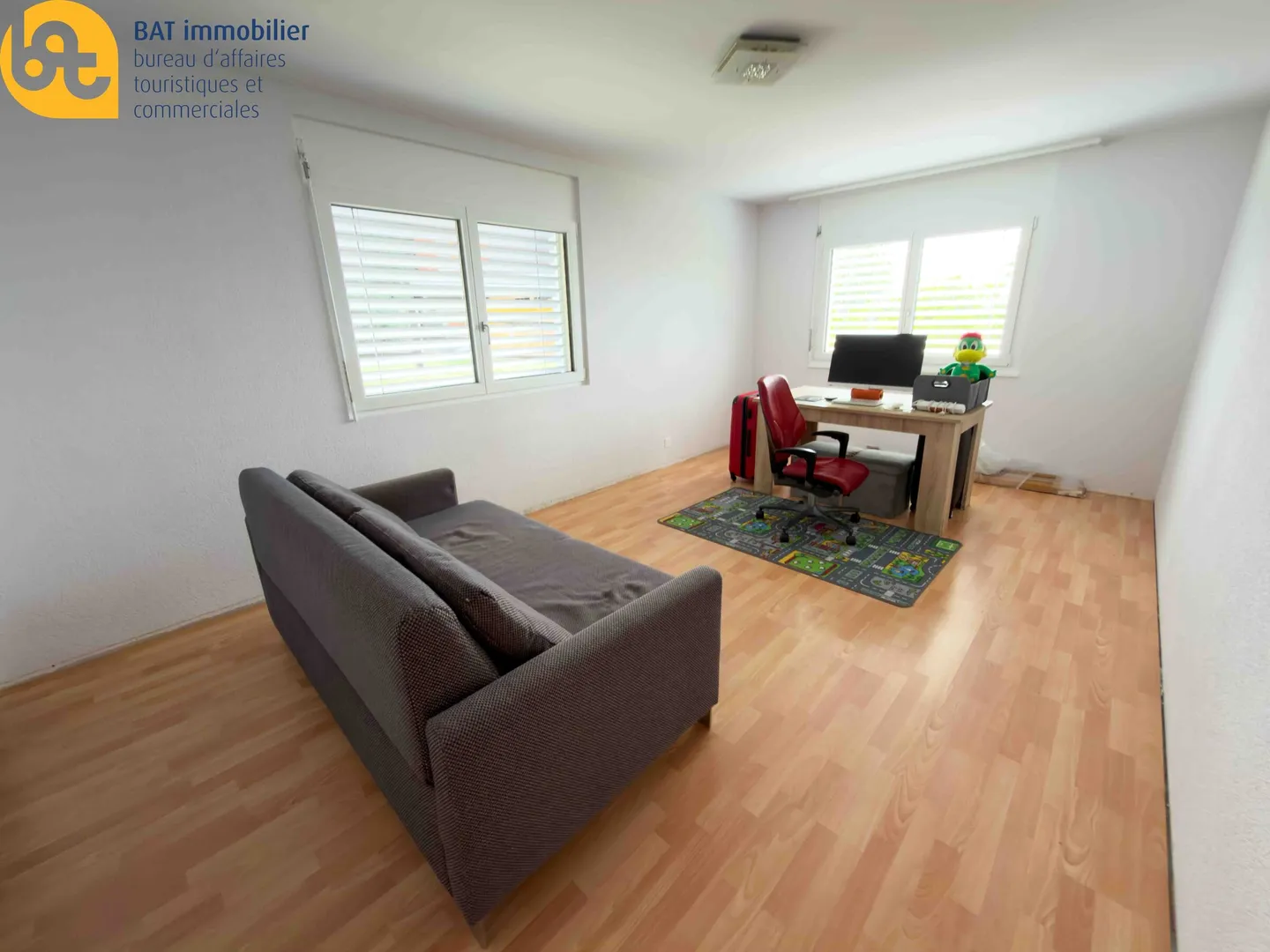 Appartement Charmant avec Vue Alpestre - Photo 3 sur 6