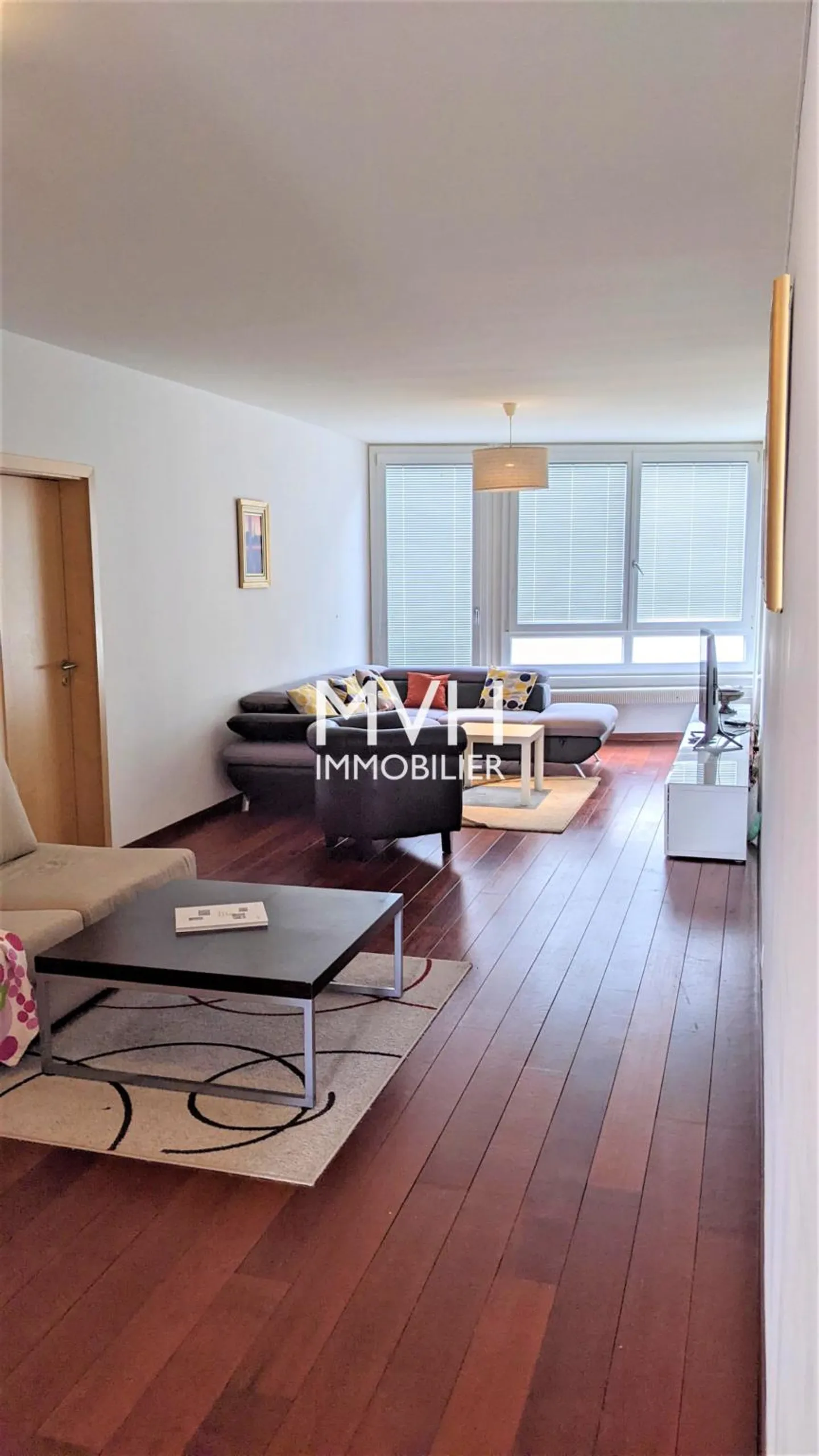 Möbliertes 5,5-Zimmer-Apartment in der Nähe des Sees - Foto 3 von 7