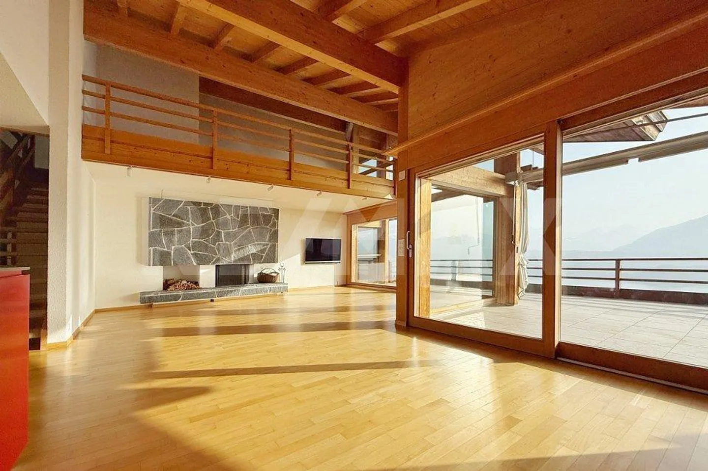 Luxurious Maisonette Apartment in Sigriswil with Mountain and Lake View - Photo 3 of 13
