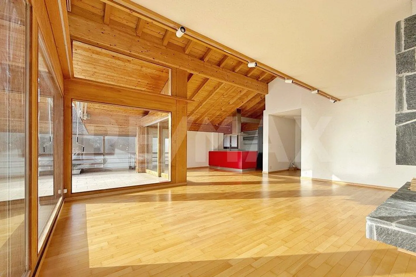 Luxurious Maisonette Apartment in Sigriswil with Mountain and Lake View - Photo 8 of 13
