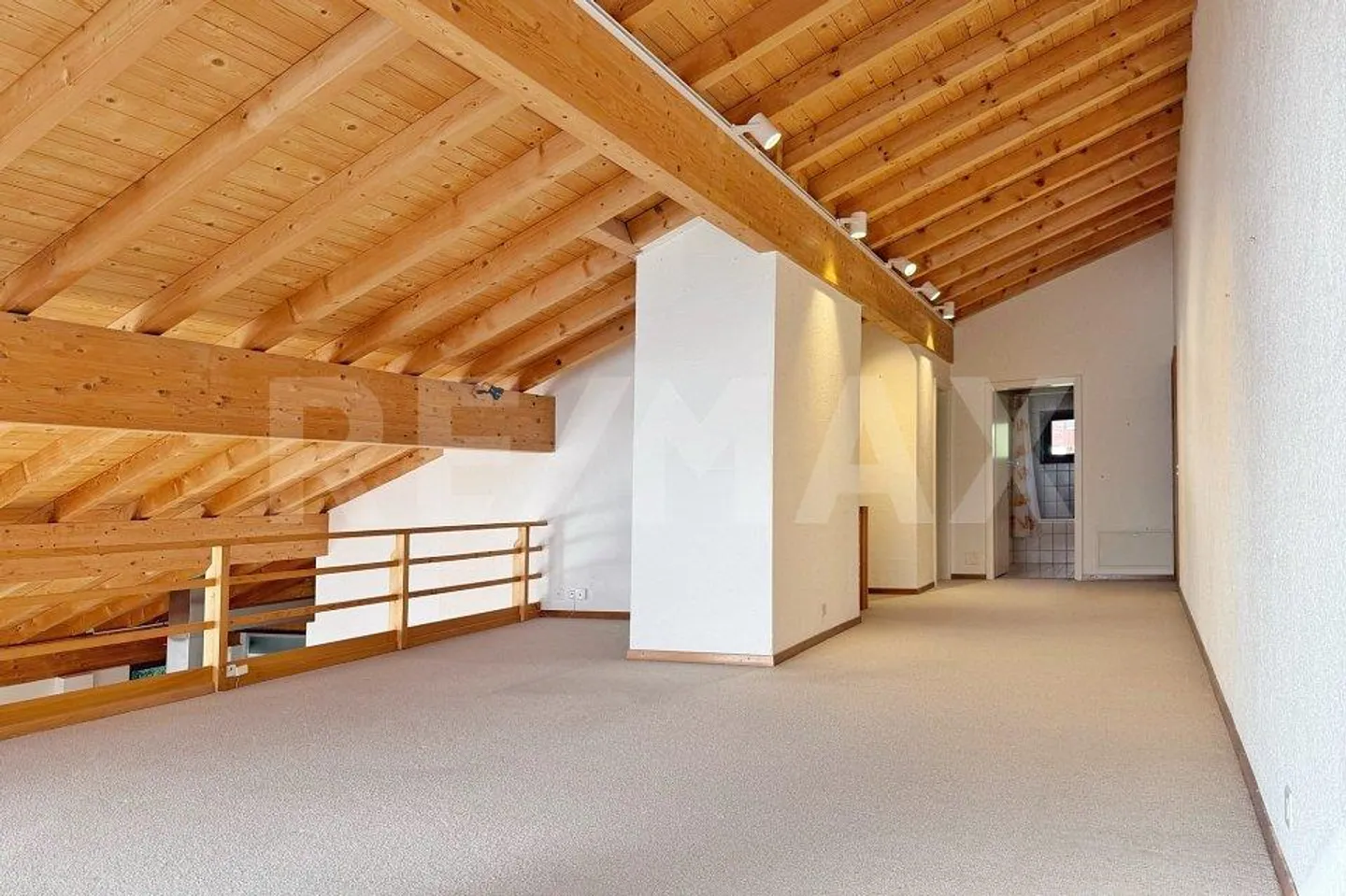 Luxurious Maisonette Apartment in Sigriswil with Mountain and Lake View - Photo 11 of 13