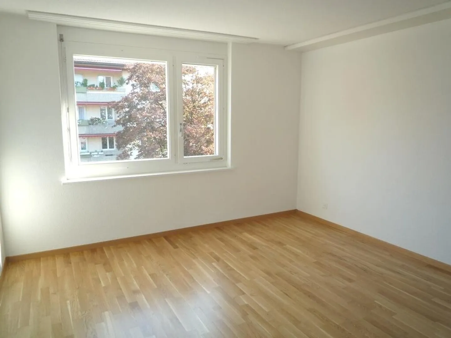Modernes 4.5-Zimmer-Apartment - Foto 6 von 9