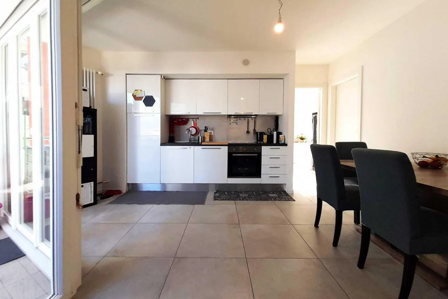 À LOUER LUMINEUX 2.5 PIÈCES AVEC 2 TERRASSES À PARADISO - Photo 2 sur 9