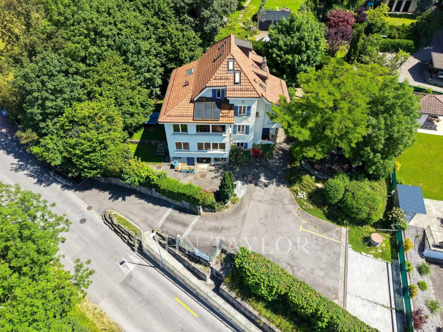 Charakterhaus mit herrlichem Blick in Blonay - Saint-Légier - Foto 1 von 11