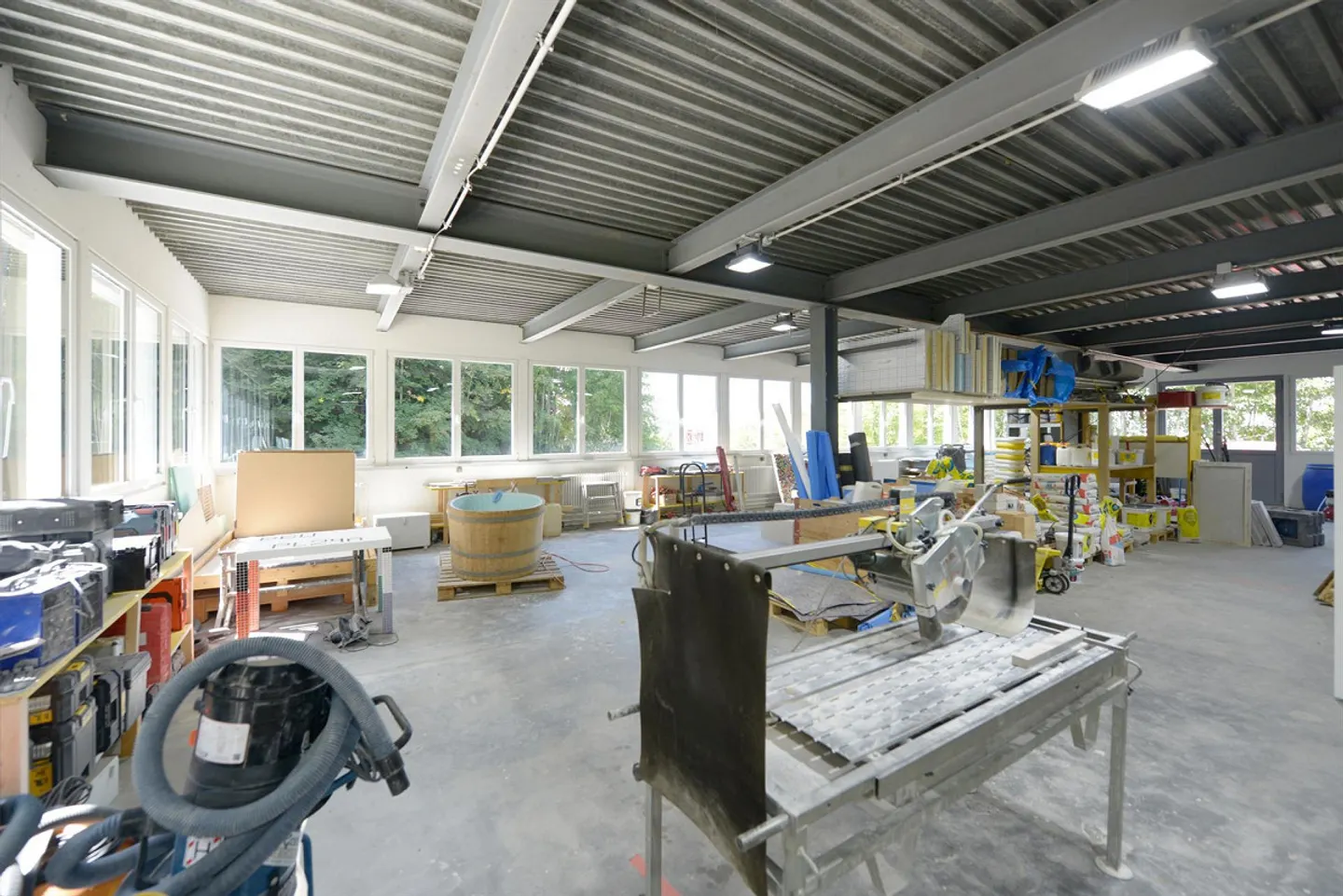 Attractive commercial property for conversion (residential) - Photo 12 of 21