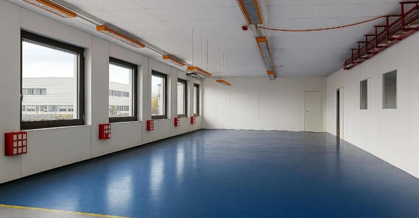 Spazio Misto Moderno a Satigny - Foto 6 di 11