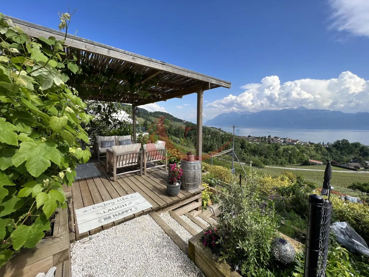 Villa moderne avec vue sur le lac - Photo 8 sur 9