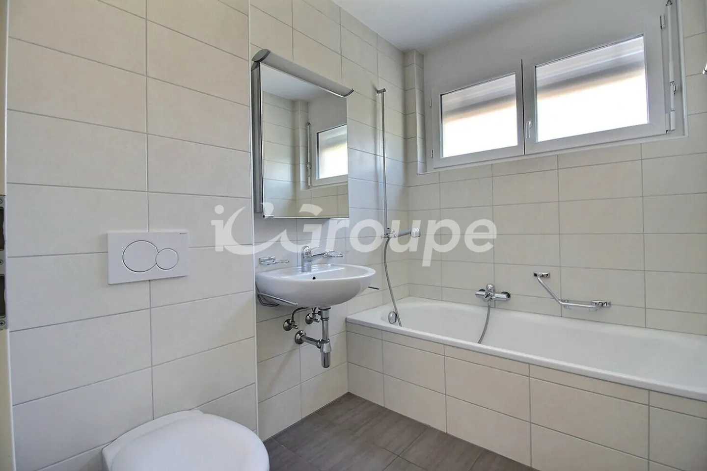 Beautiful 3.5-room apartment on the 2nd floor in Bramois - Photo 11 of 12