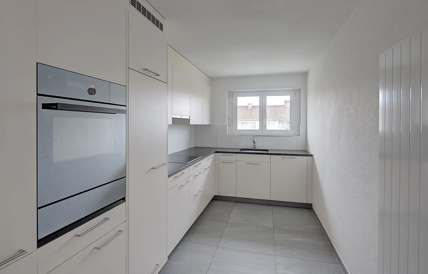 Your new home: Bright 3-room apartment in Madiswil - Photo 2 of 5