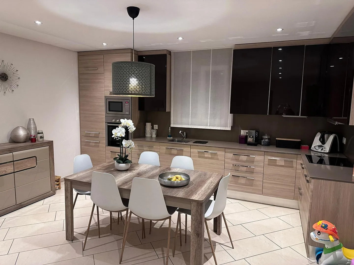 Appartamento 4.5 zona tranquilla castione - Foto 2 di 5