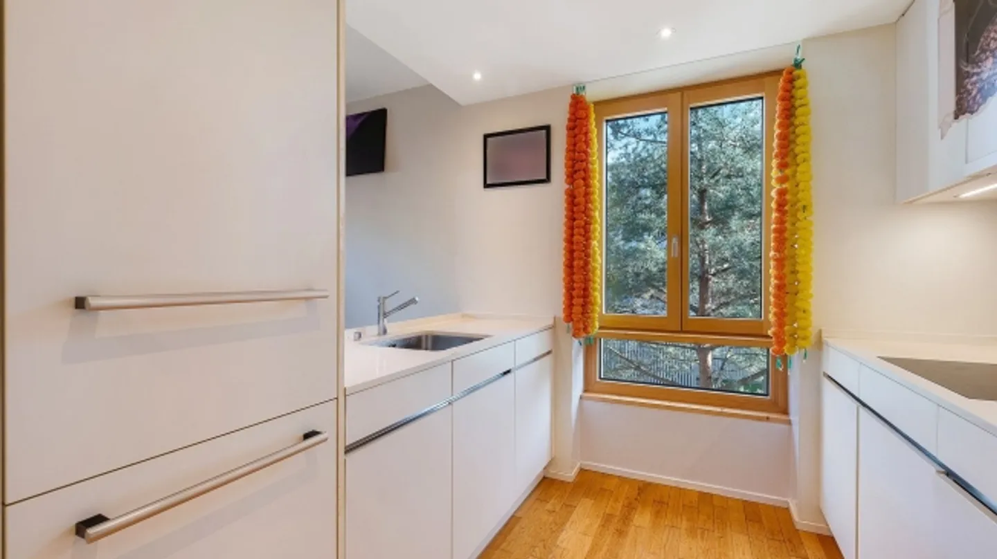 Corner House in Top Location - Photo 5 of 13