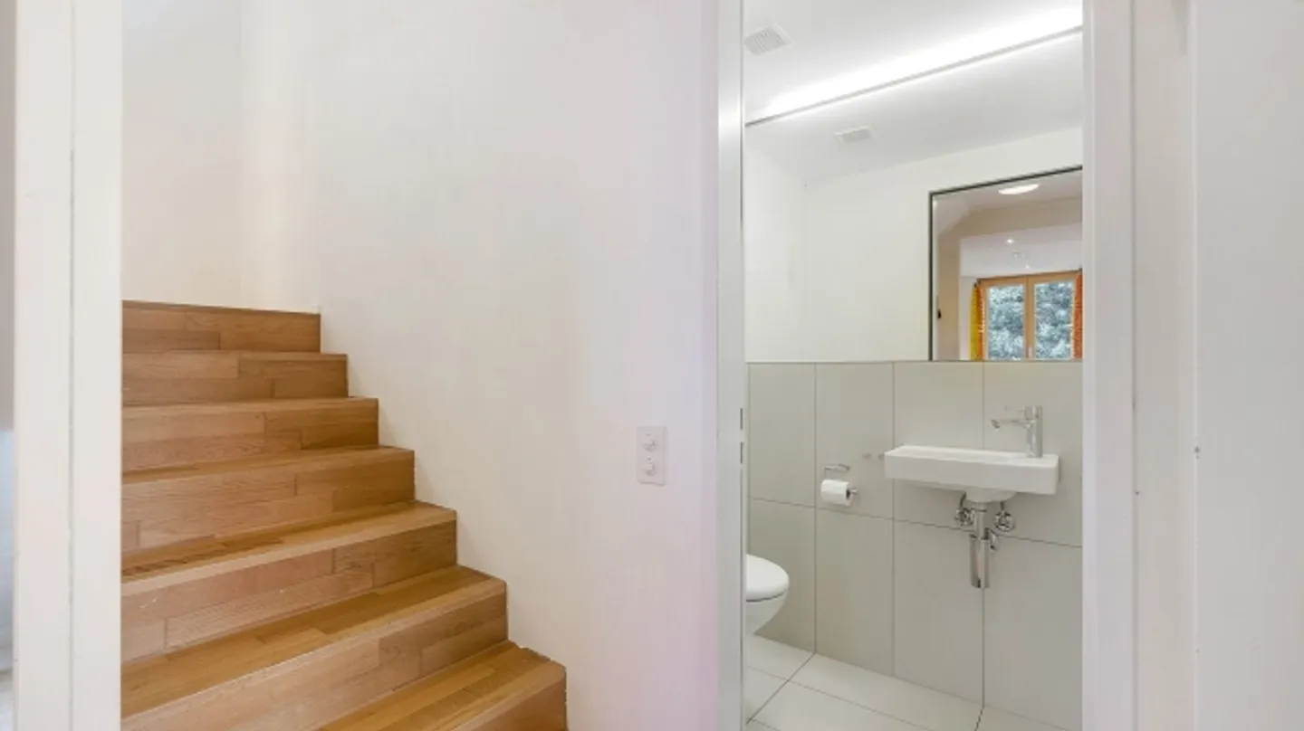 Corner House in Top Location - Photo 7 of 13