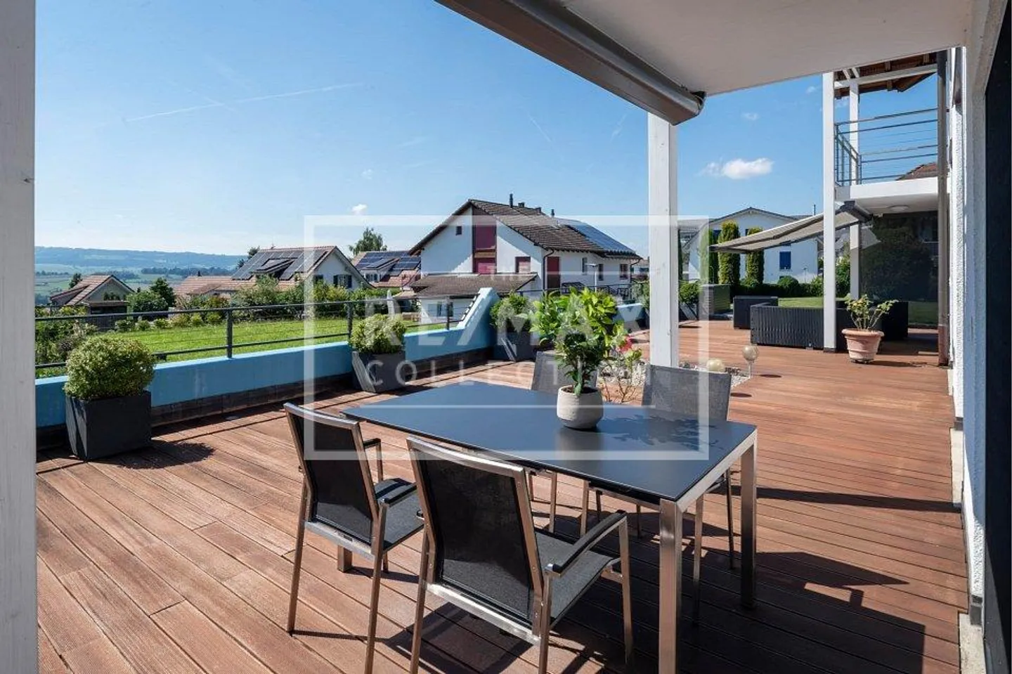 Casa bifamiliare ben tenuta di 6,5 stanze con 210 m² di superficie netta - Foto 2 di 13