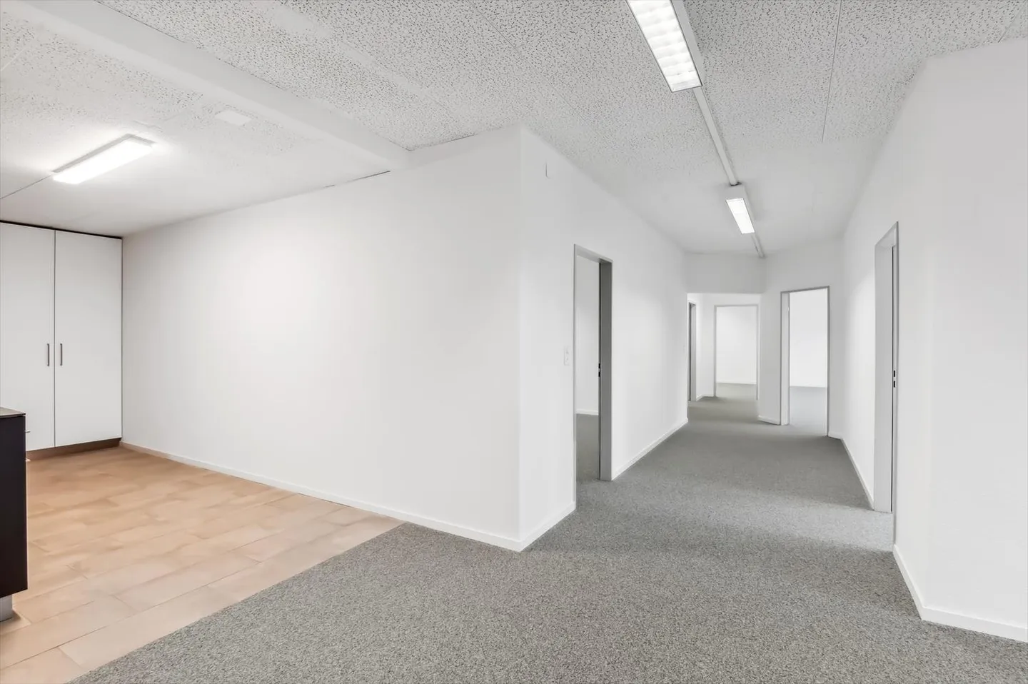 Helles Kleinbüro in Steinhausen - Foto 4 von 7