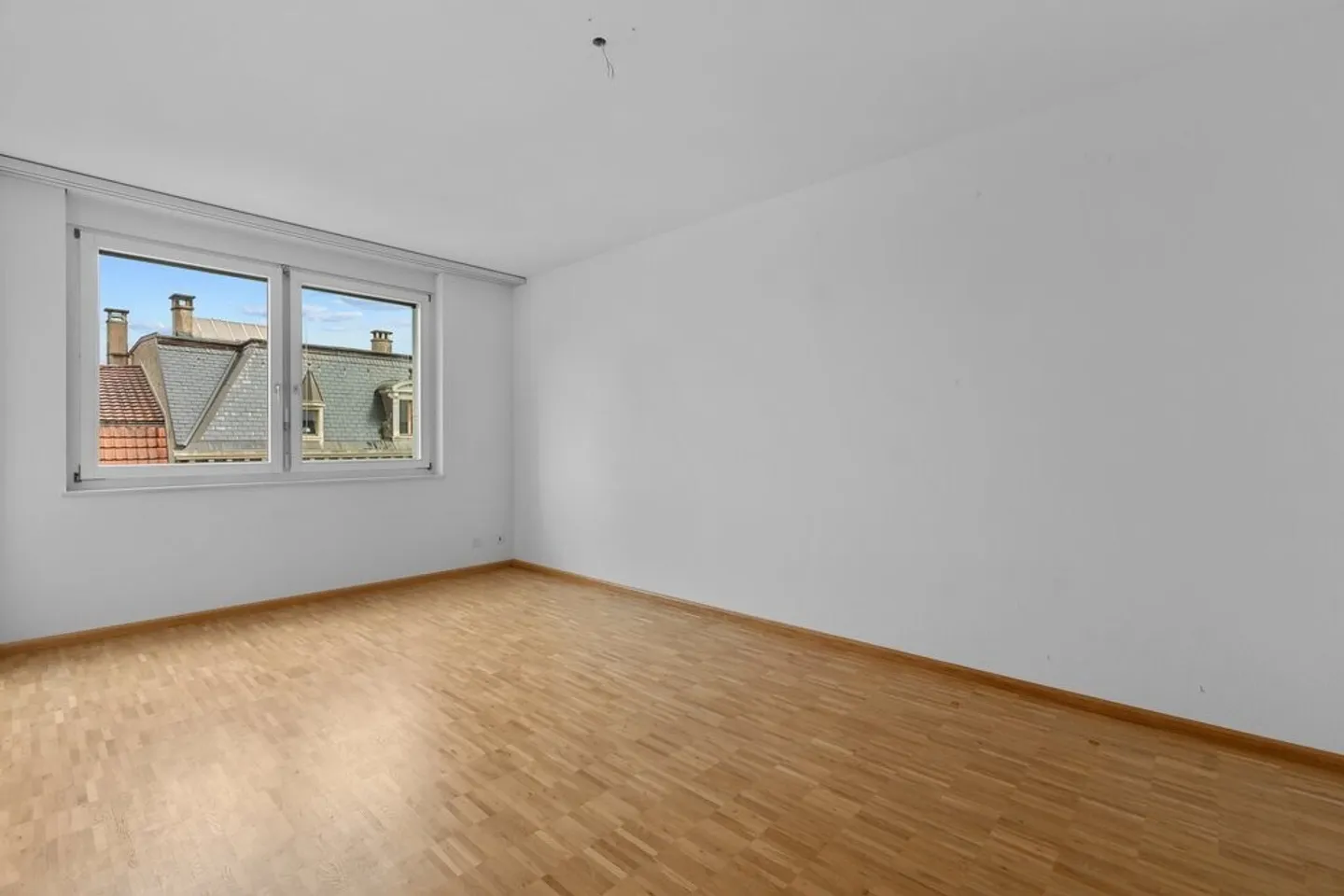 Modern 4.5-Room Apartment in Basel - Photo 10 of 12