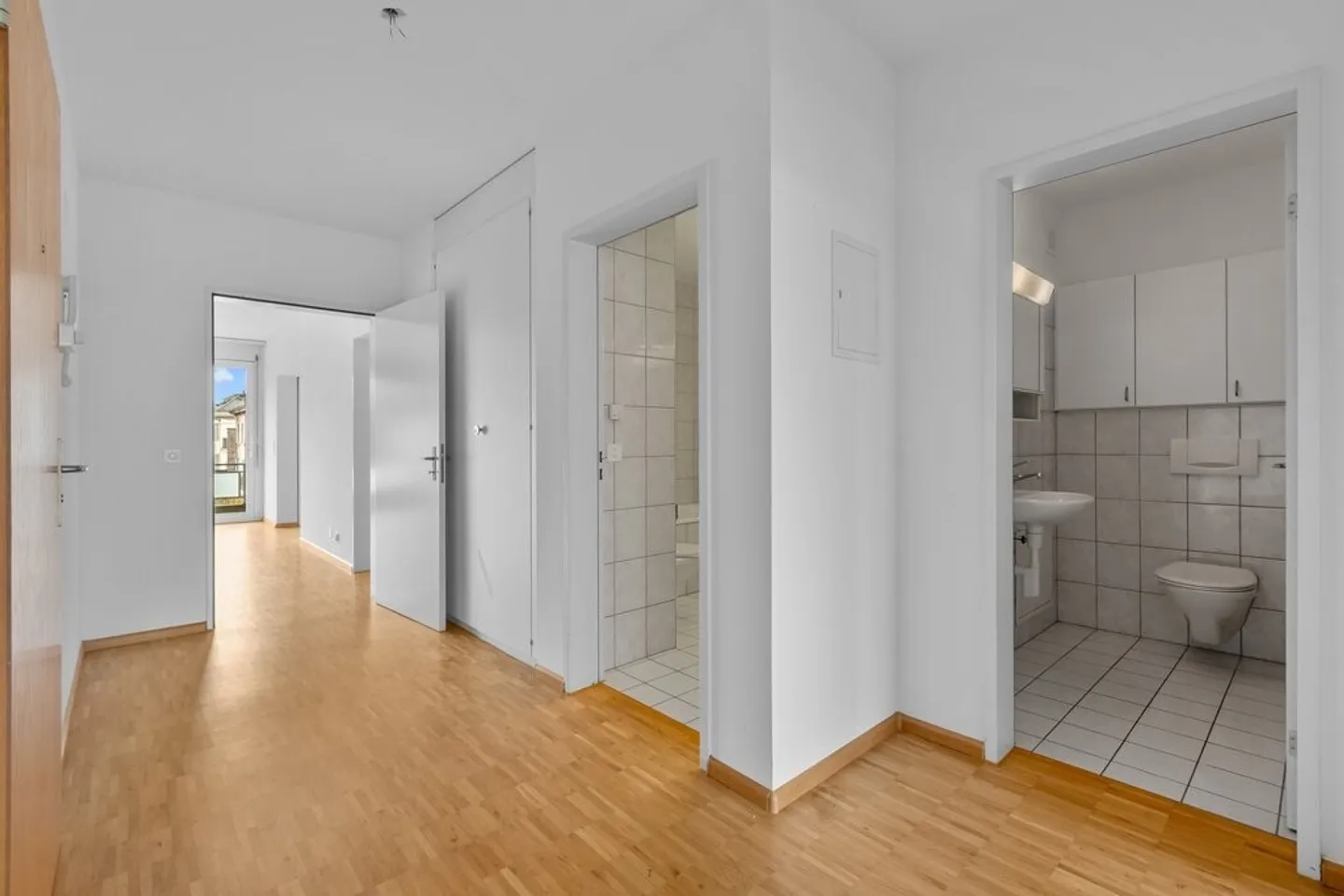 Modern 4.5-Room Apartment in Basel - Photo 6 of 12