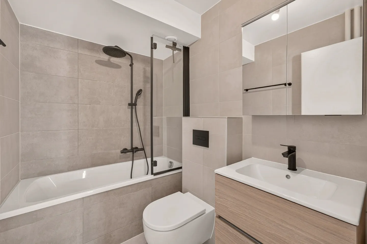 Bright Family Apartment in Vevey - Photo 9 of 10