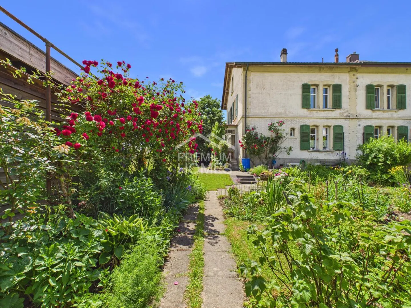 Charmantes Familienhaus mit Garten - Foto 4 von 13