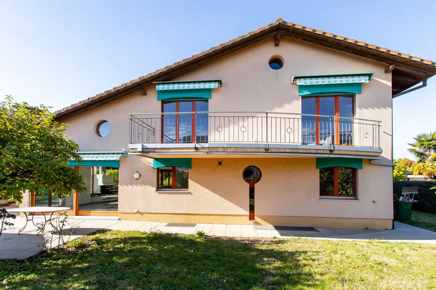 Ampia casa unifamiliare di 7,5 stanze, spazio per tutta la famiglia - Foto 3 di 25