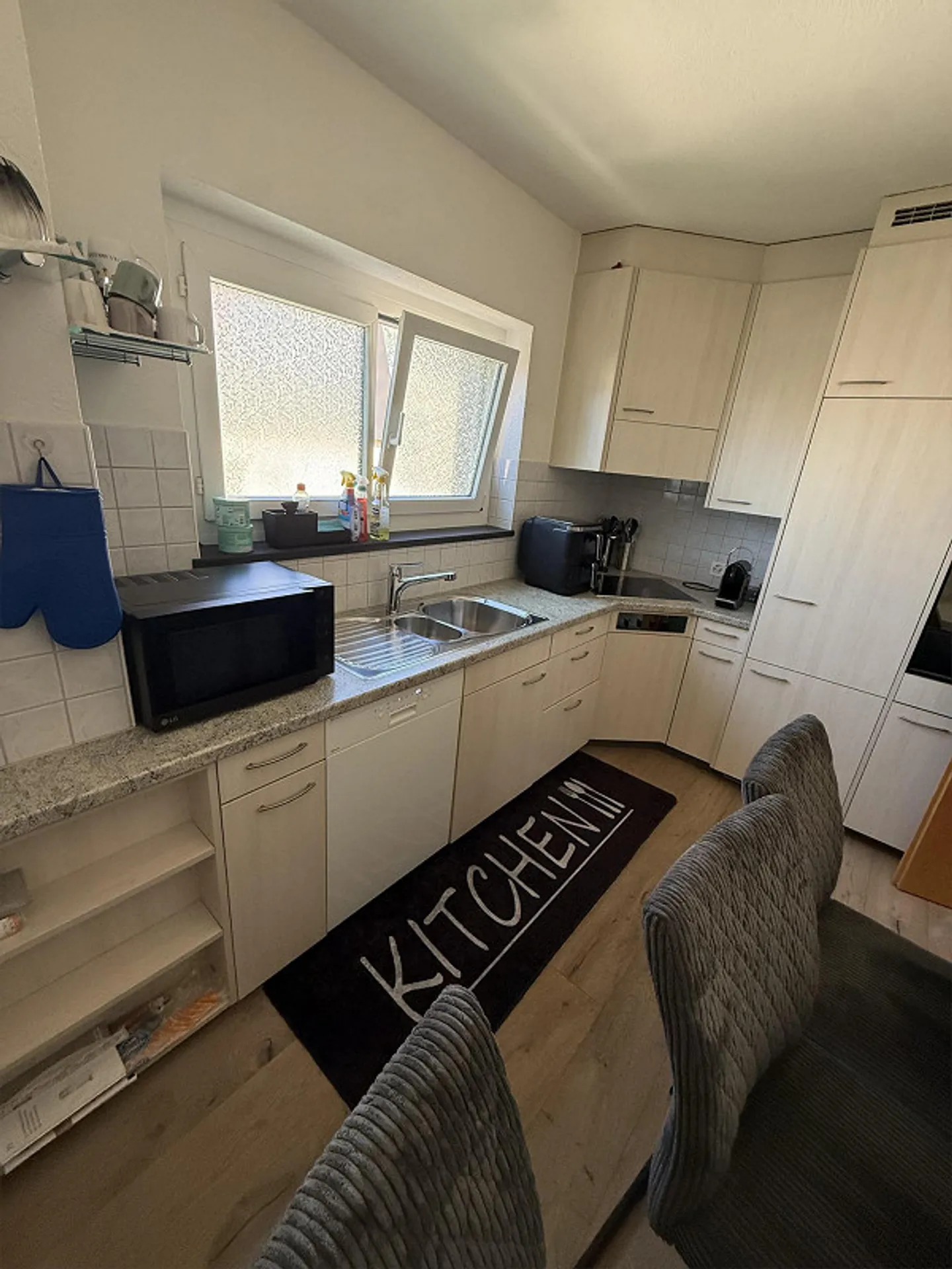 Charmante Altbauwohnung mit Balkon - Foto 3 von 14